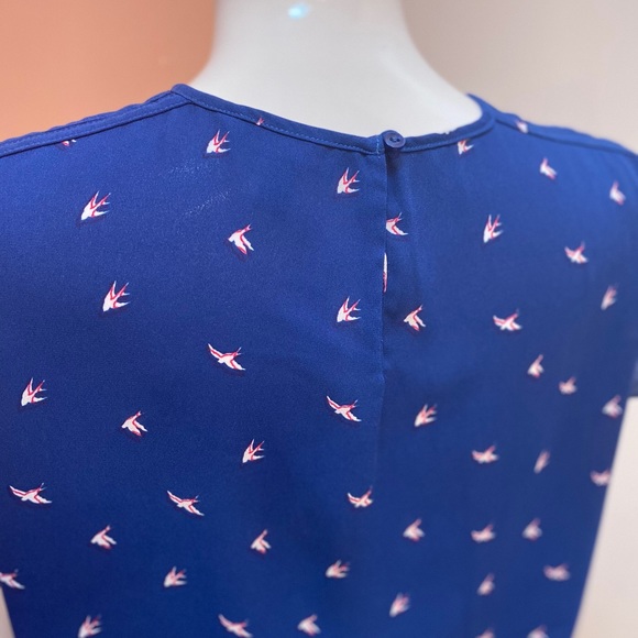 Banana Republic/ blue bird blouse - Picture 4 of 9